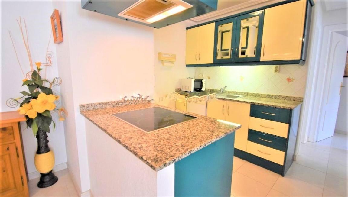 Maison Entiere Avec Piscine, Wifi, Grand Solarium Et Terrain Arbore Orihuela