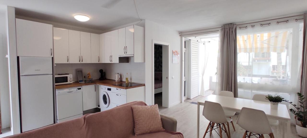 Ideal In The South Of Tenerife Apartment