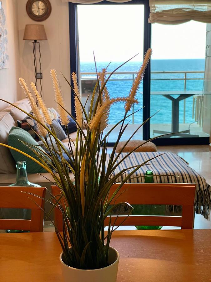 Precios A Primera Linia De Mar Apartment Palamos
