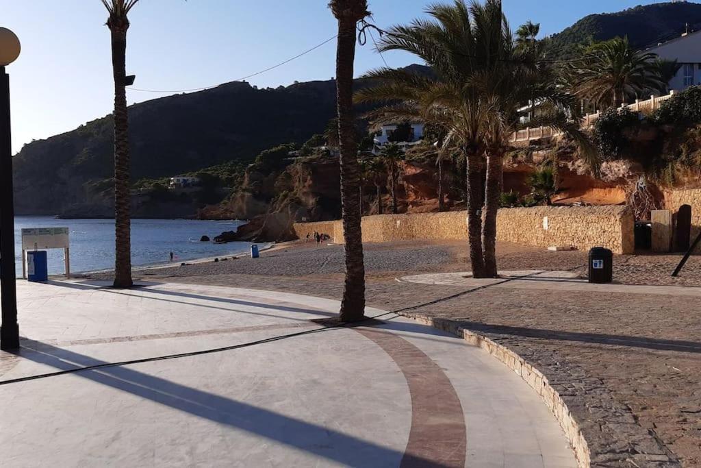 House In The Center Of Albir, 2 Min Walk From The Holiday home *
