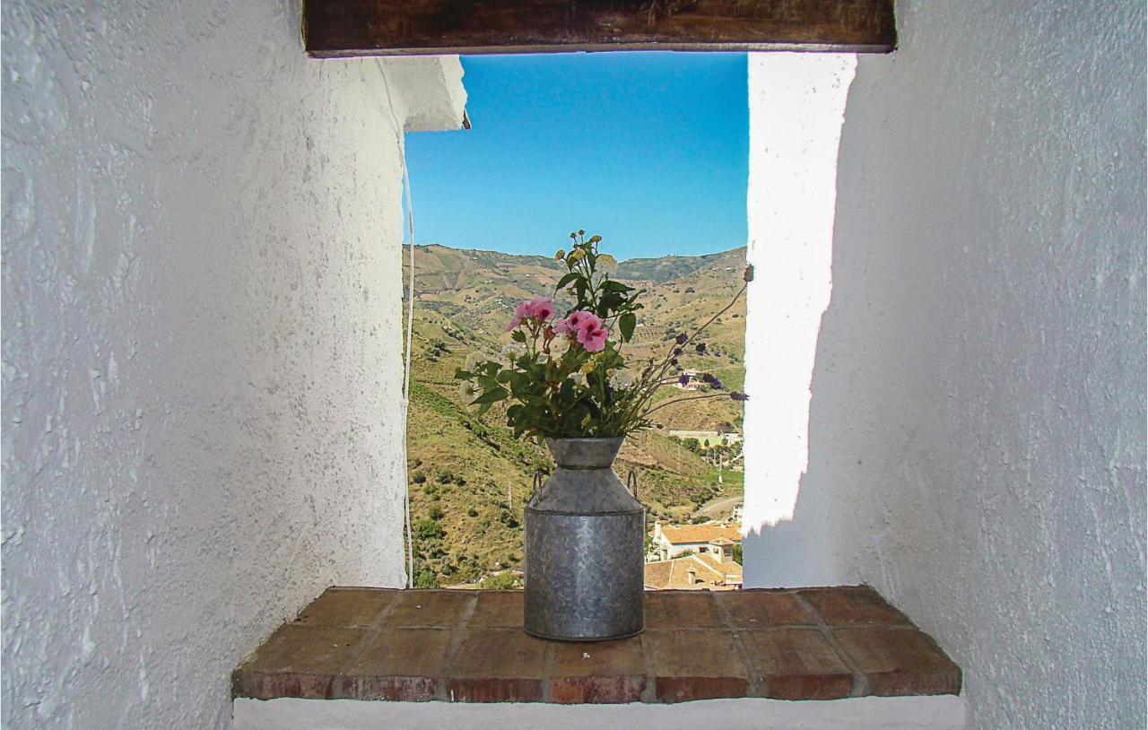 Cozy In El With Kitchen * Borge