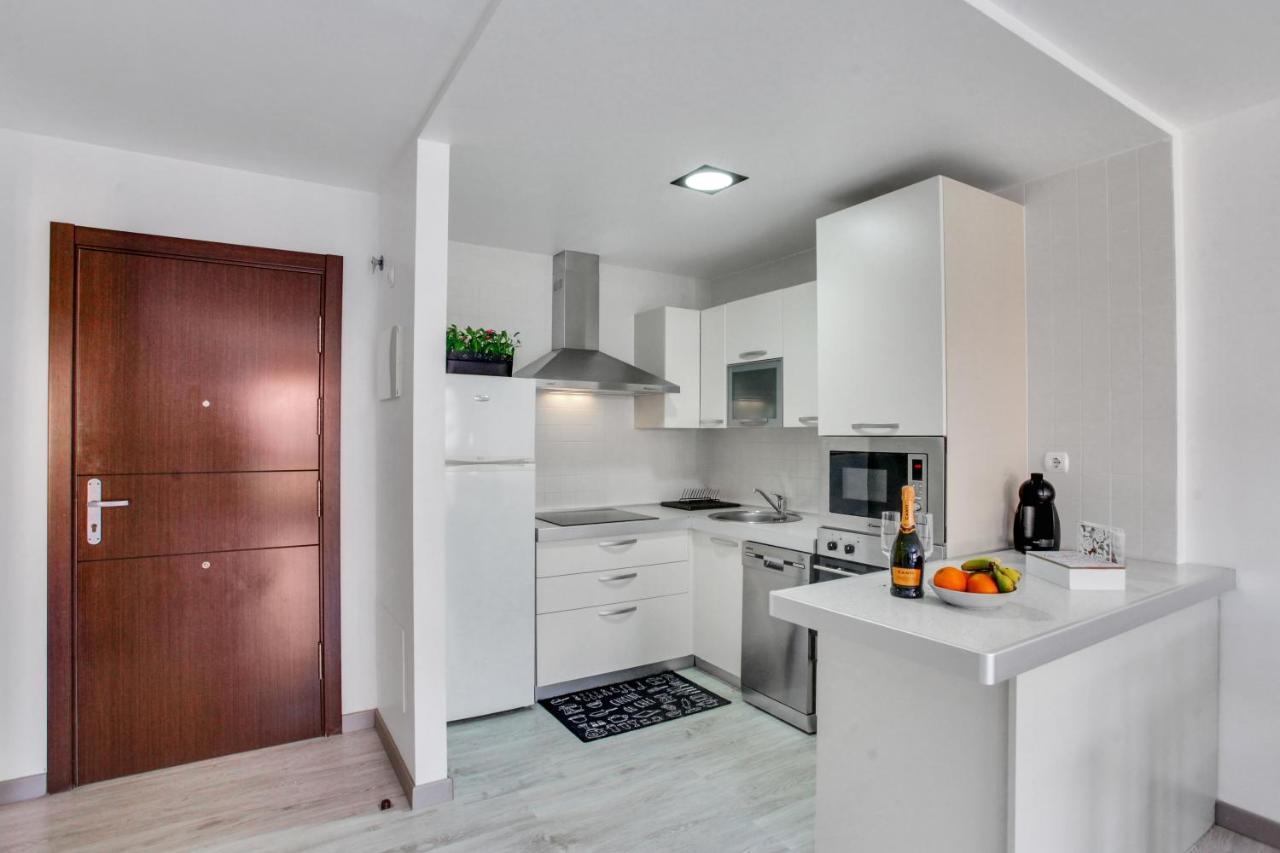 Lovely Mocan, Pool, Fast Wi-fi, Padel Court Apartment