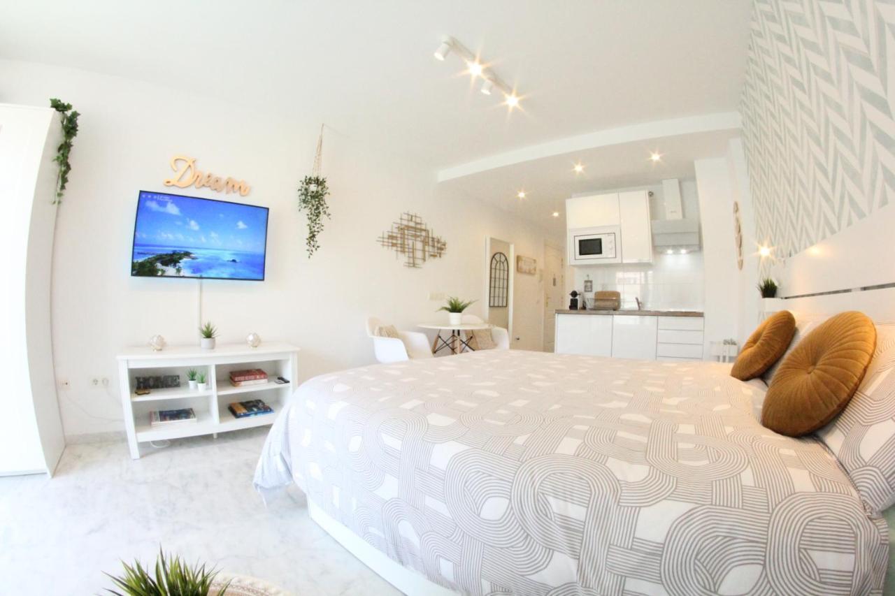 - New Central Studio Plata With Balcony Apartment