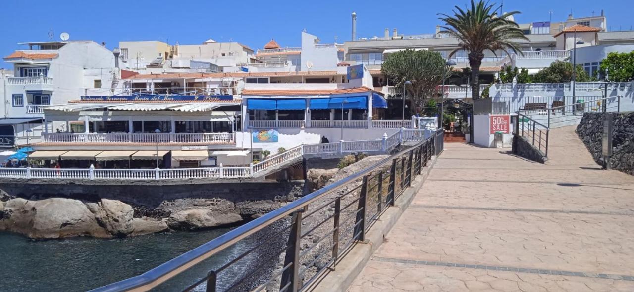 Spacious Just Few Steps Of The Ocean In La Caleta *