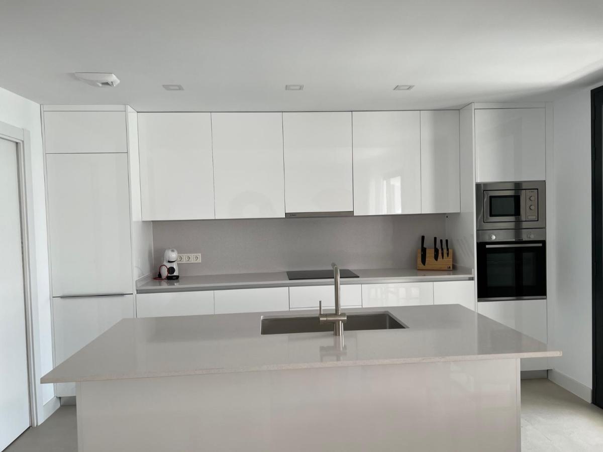 Mesas Homes Luxury 4 Bed Near The Sea And Port Estepona