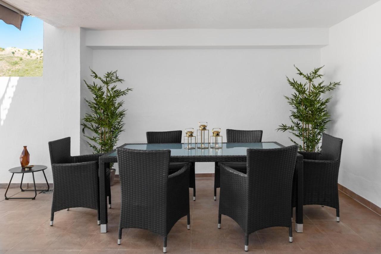 New! Luxury In The Heart Of Apartment