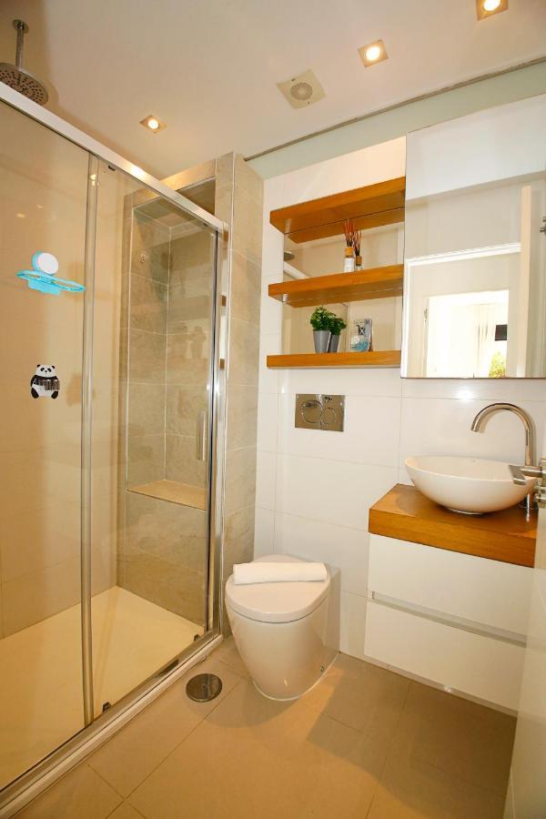 Fantastic With Ac, Pool And Bbq