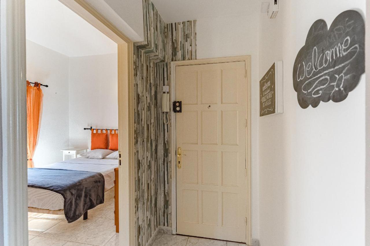 Blue Yellow Paradise, Ocean View Apartamento