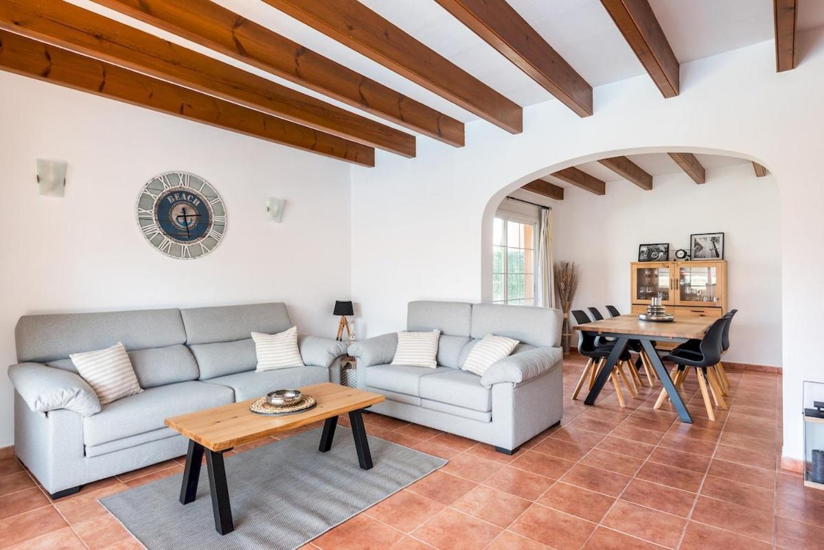 Itsasalde 3 Bedroom Villa, Cala'n Blanes Villa