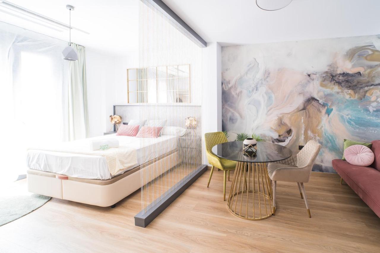 Boutique Apartments- La Gloria 1908 Apartment Almeria