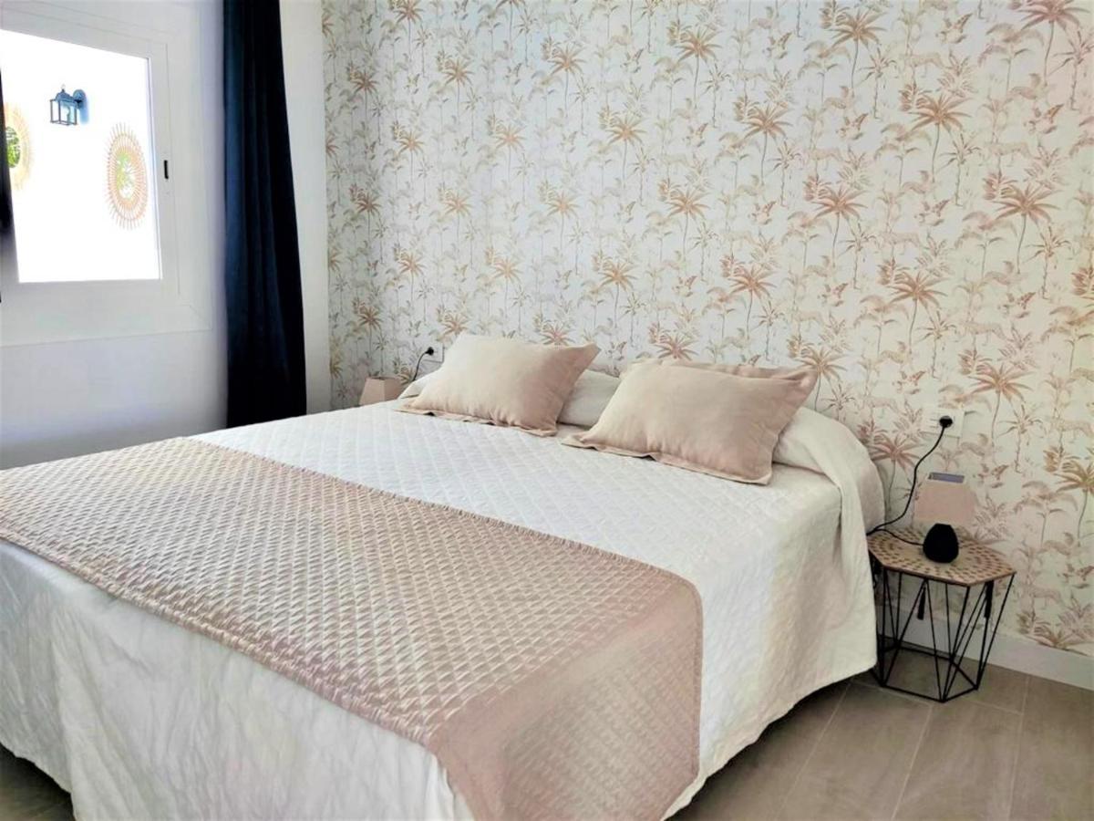 Gold Sand, Huge Terrace, Fast Wi-fi, Sat Tv