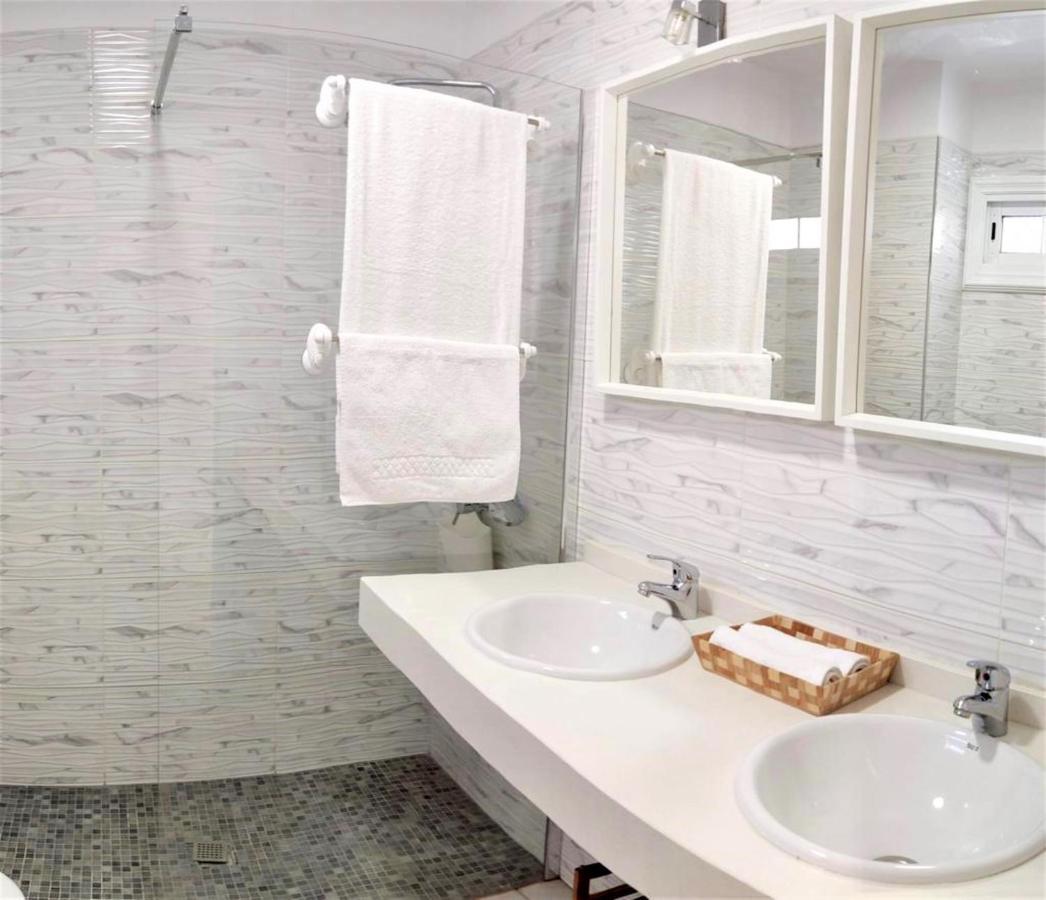 Gold Sand, Huge Terrace, Fast Wi-fi, Sat Tv Apartamento