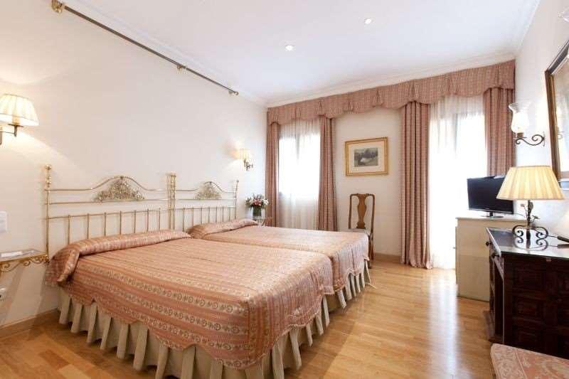 Doña María Hotel 4*