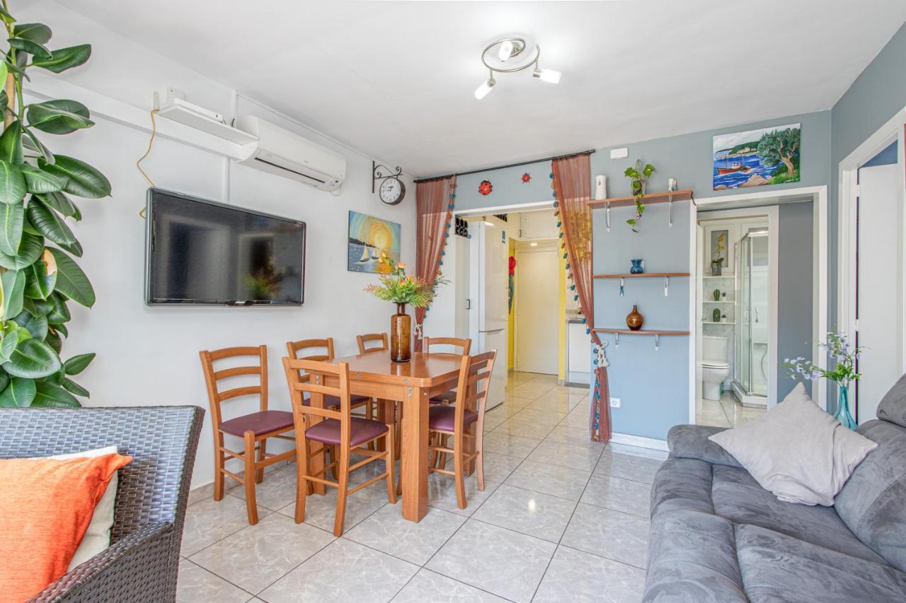 Apartamento Apartamento En La Playa Sandra 1, Con Wifi, Parking Y Clima Rosas