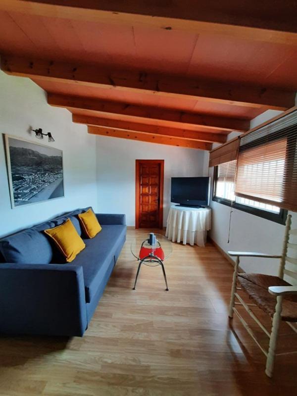 Valenzuela Country house