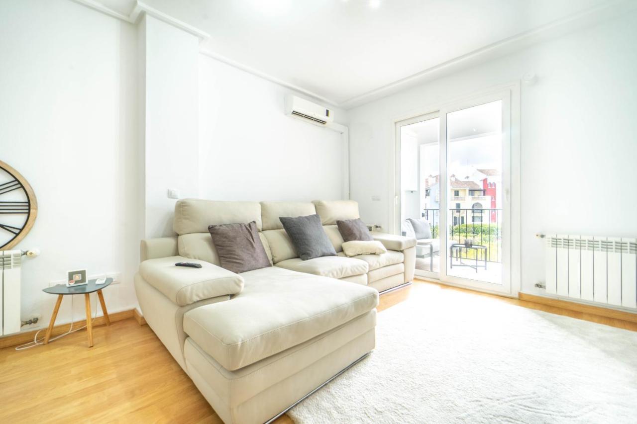 Exclusive 3 Bedroom 2 Bathroom Close To Amenities - Tr921lt *