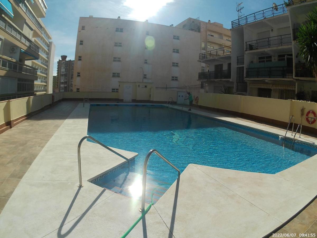 Holidays2torremolinos In Loma Del Colegial Close To Center With Pool, Rooftop Terrace Torremolinos