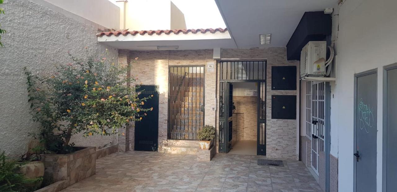 Holidays2torremolinos In Loma Del Colegial Close To Center With Pool, Rooftop Terrace Apartamento