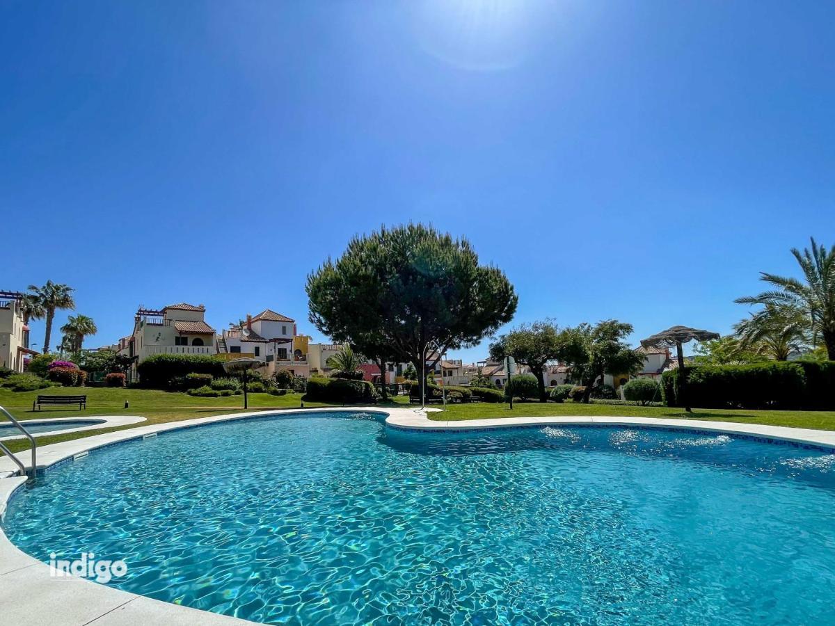 Сasa de vacaciones Ann001 Bright Two Bedroom Townhouse