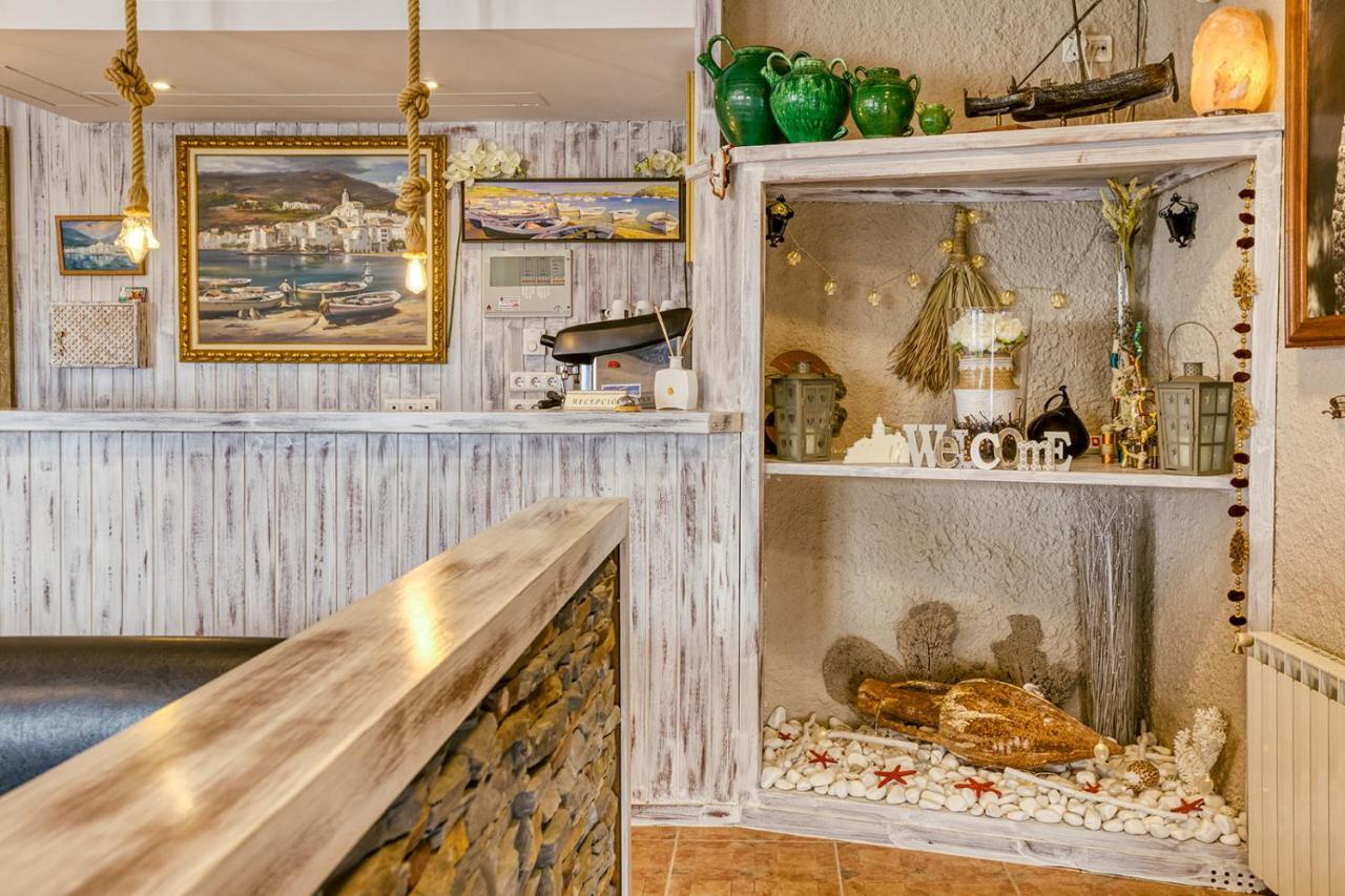 La Fonda Bed and breakfast 2*