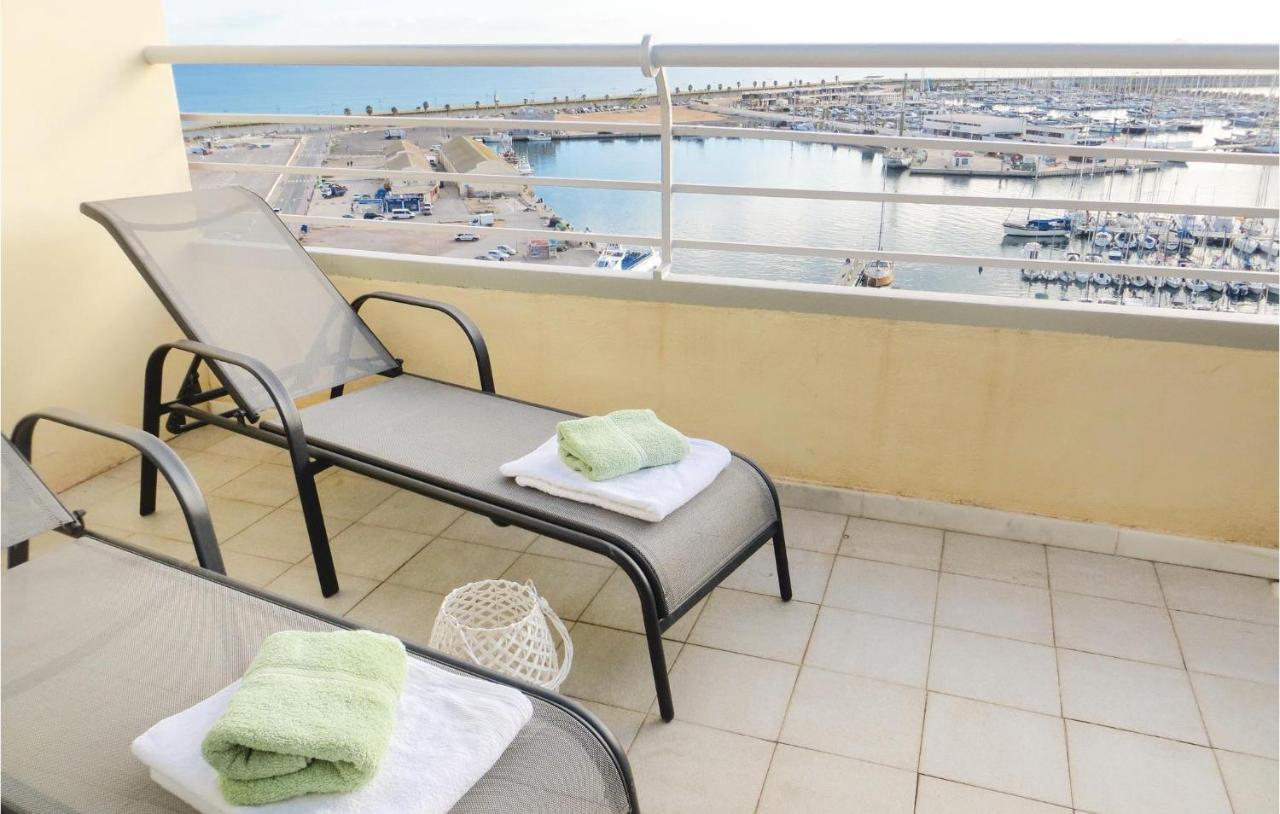 Apartment 2 Bedroom Stunning In *