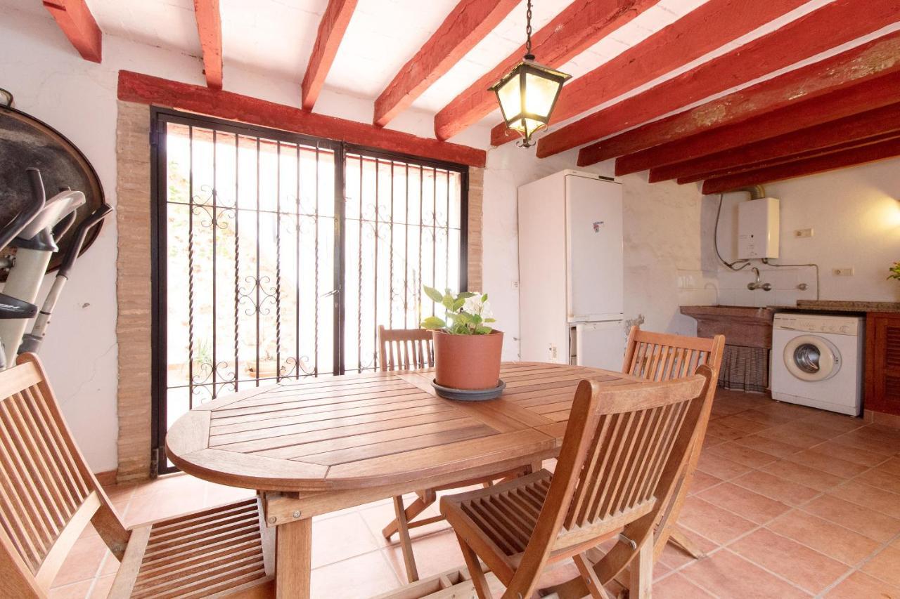 Global Properties, Bonita En Сasa de vacaciones