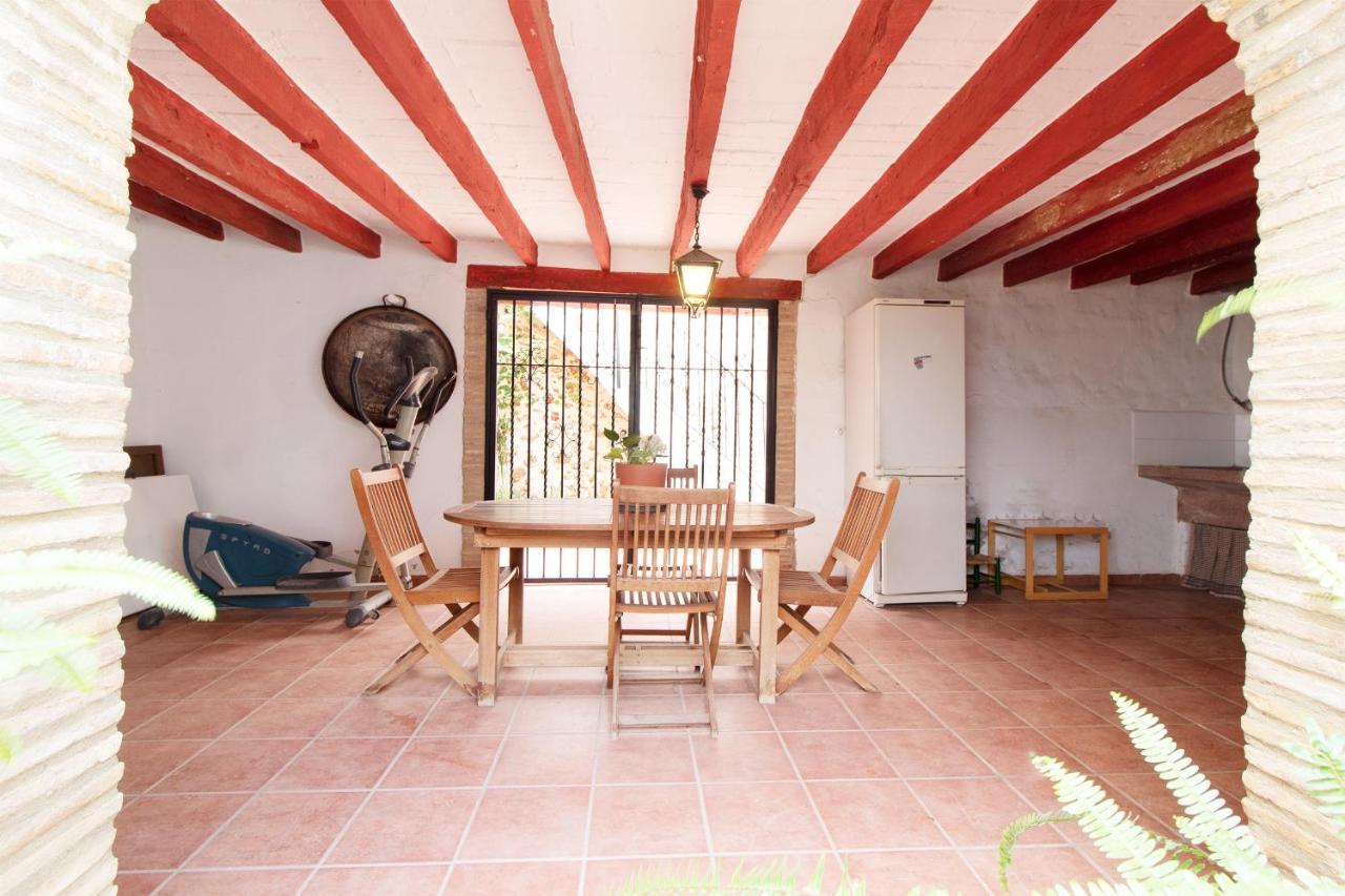 Global Properties, Bonita En Сasa de vacaciones