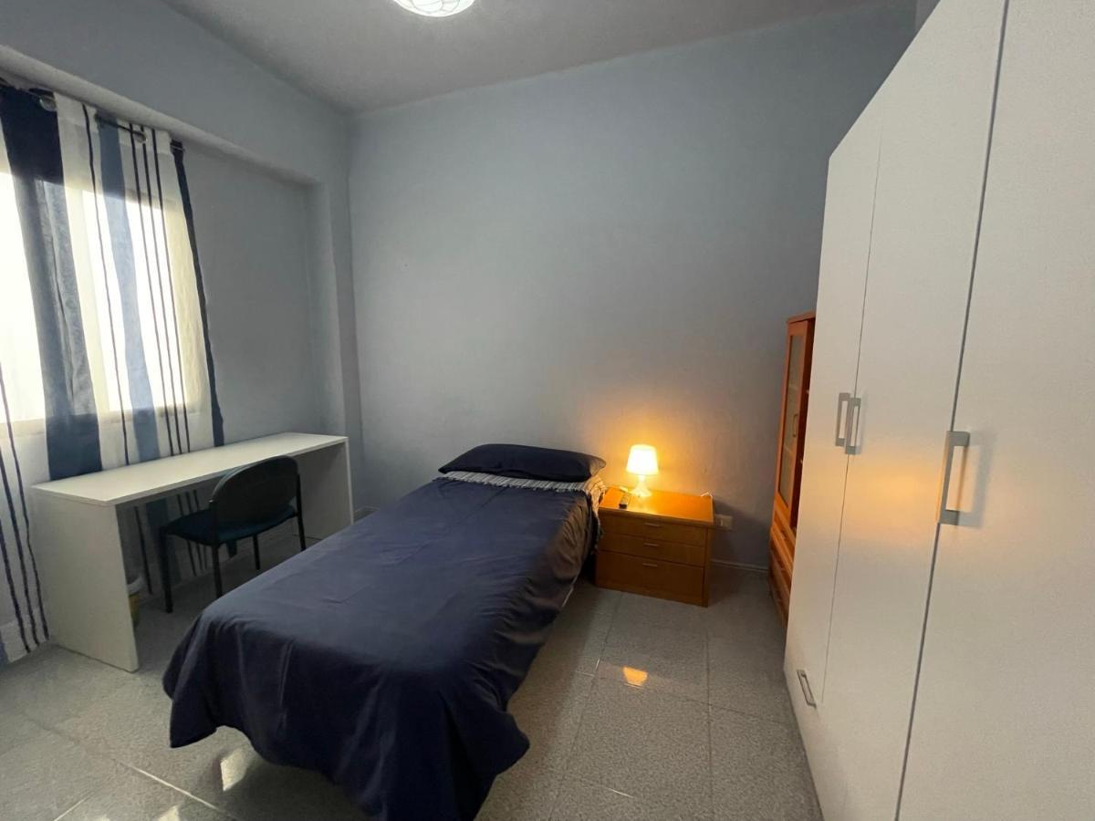 Central, Quiet And Comfortable Room, Breakfast *
