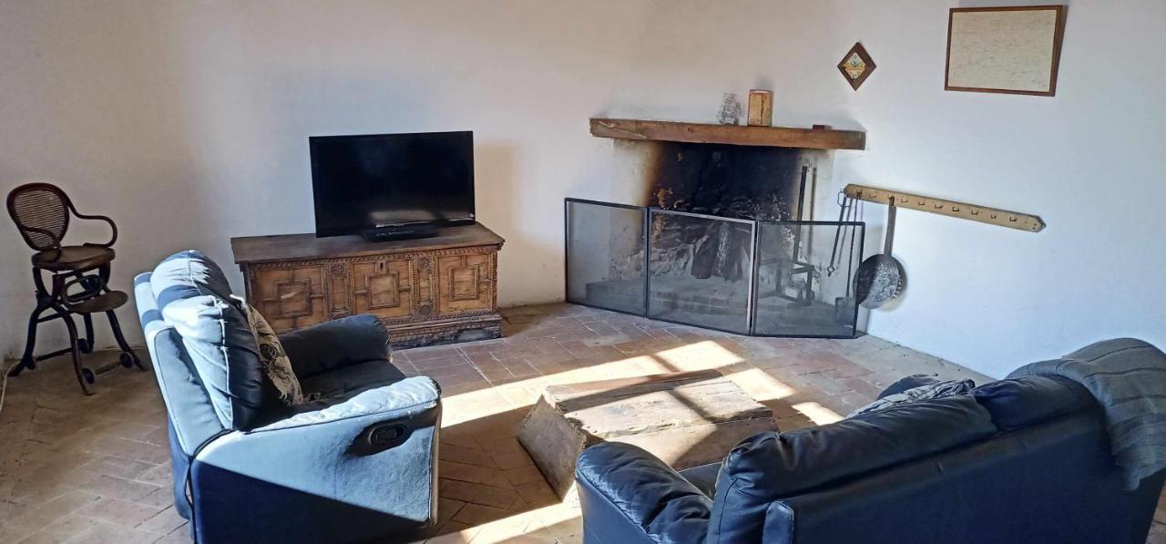 Сasa de vacaciones La Rectoria De Dosquers 26pax Maià de Montcal