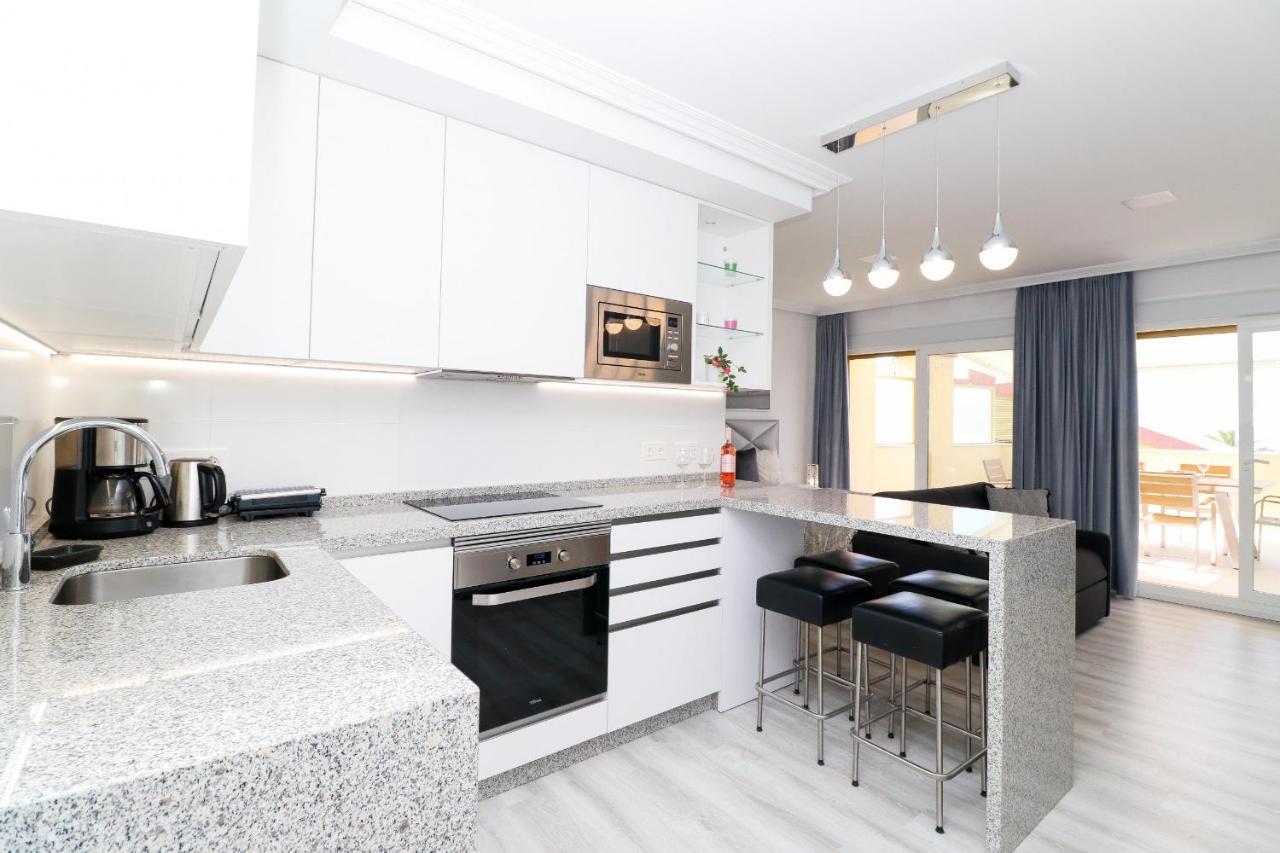 Romana Playa Beachfront Apartamento Marbella