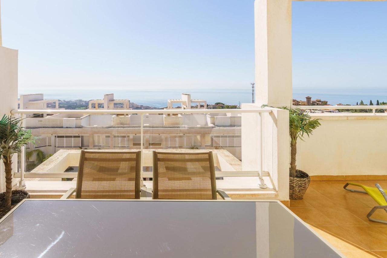 Lovely With Seaview Apartamento Torremuelle