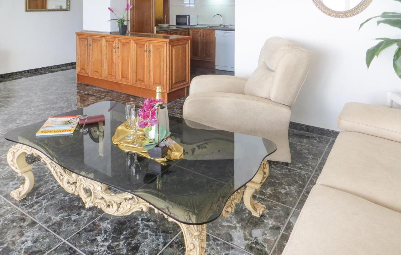 2 Bedroom Stunning In Apartment