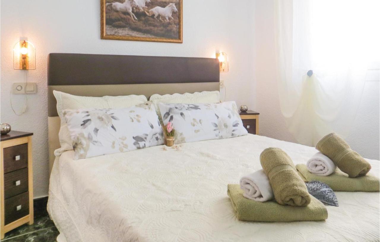 2 Bedroom Stunning In *