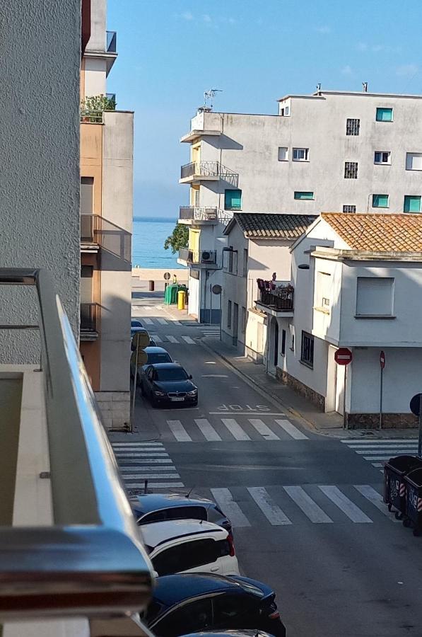 Apartament Edifici Simbat A 150m De La Platja Apartamento