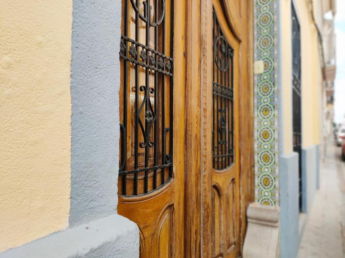 Global Properties, Bonita En Сasa de vacaciones