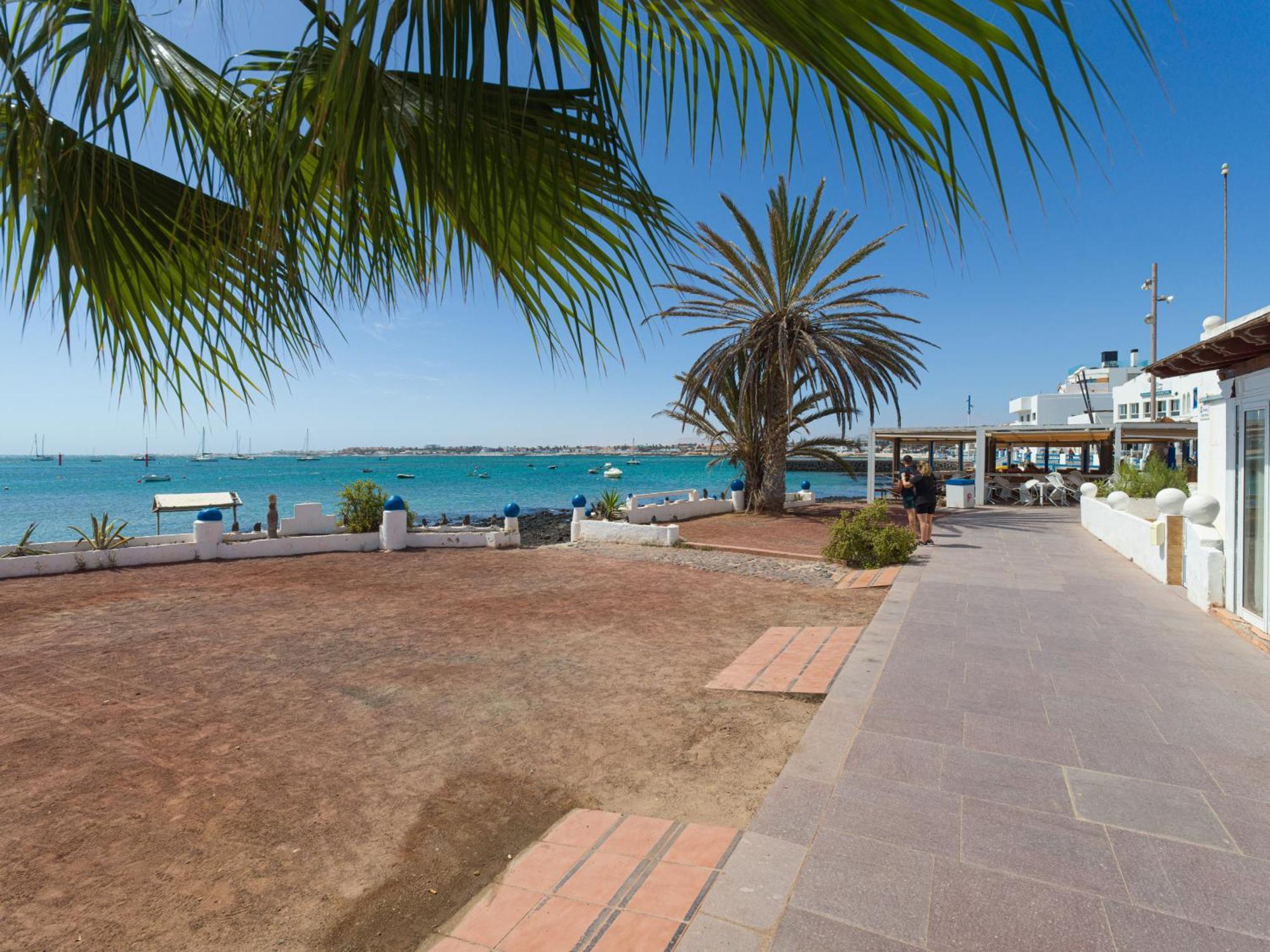 Apartamento Con Terraza En El Puerto De Corralejo