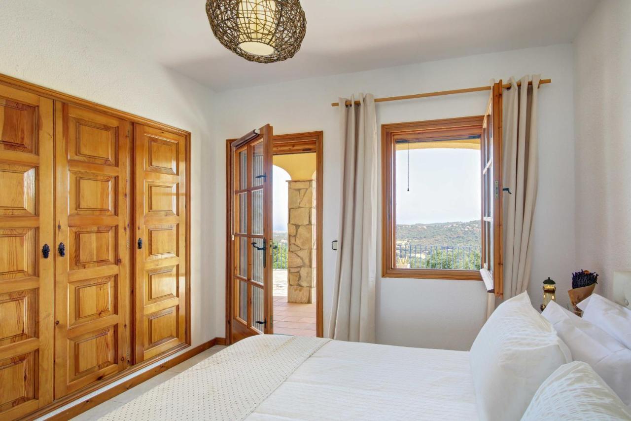 Maria With Swimming Pool & Sea View Villa