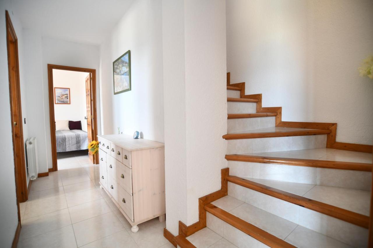 Maria With Swimming Pool & Sea View Villa *
