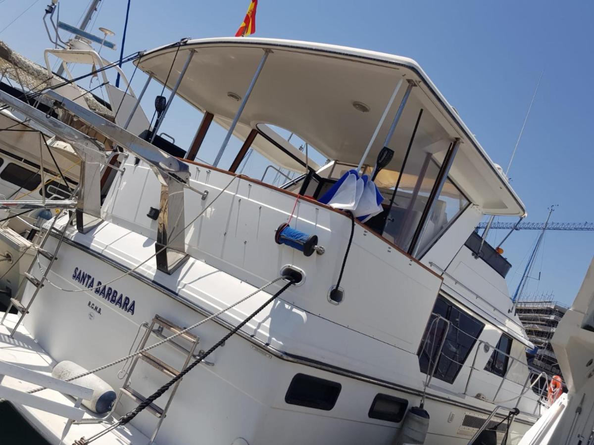 Hotel en barco Yacht Y Fiestas *
