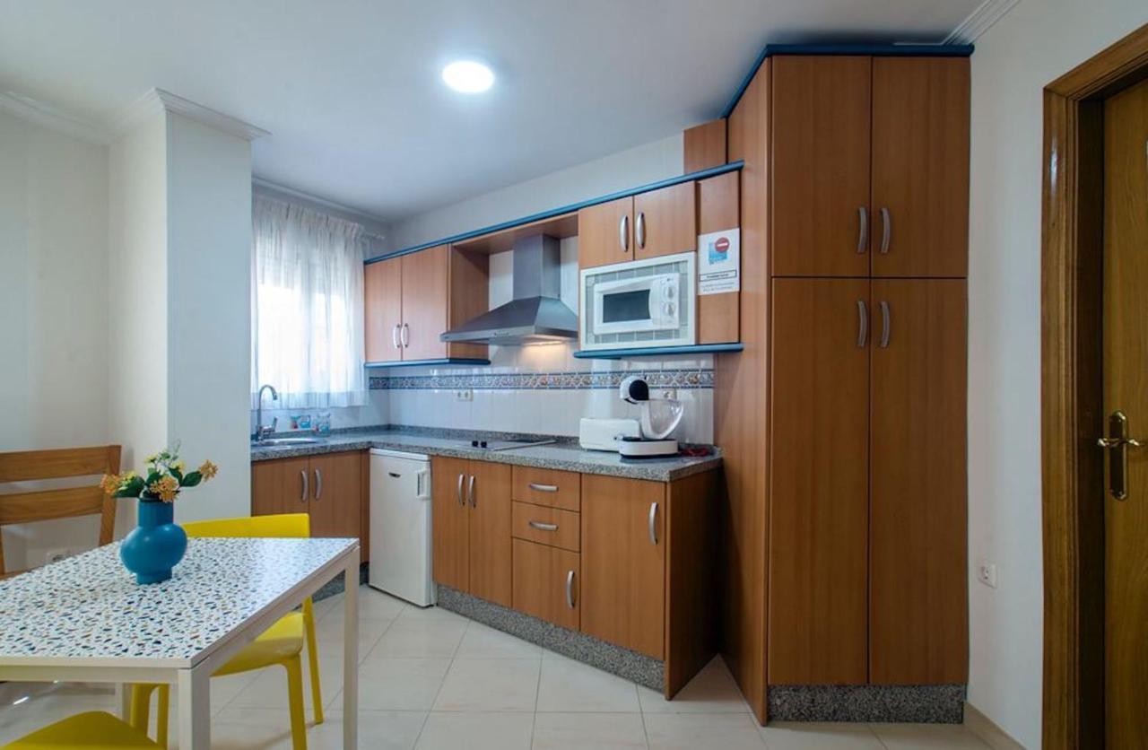Holidays2torremolinos Bajondillo Super High Speed Wifi & 50m Beach (adults Only) Apartment Torremolinos