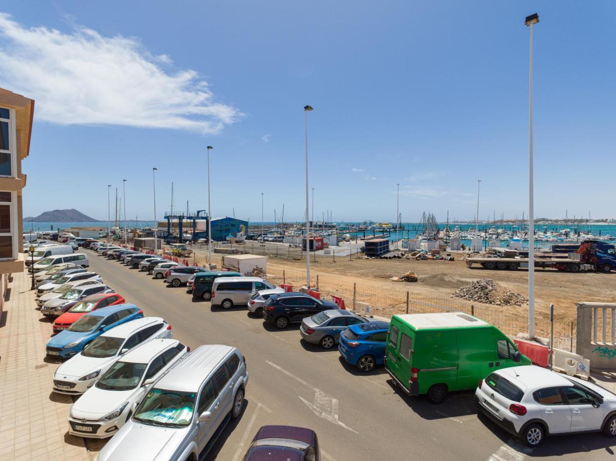 Apartamento Con Terraza En El Puerto De Apartamento