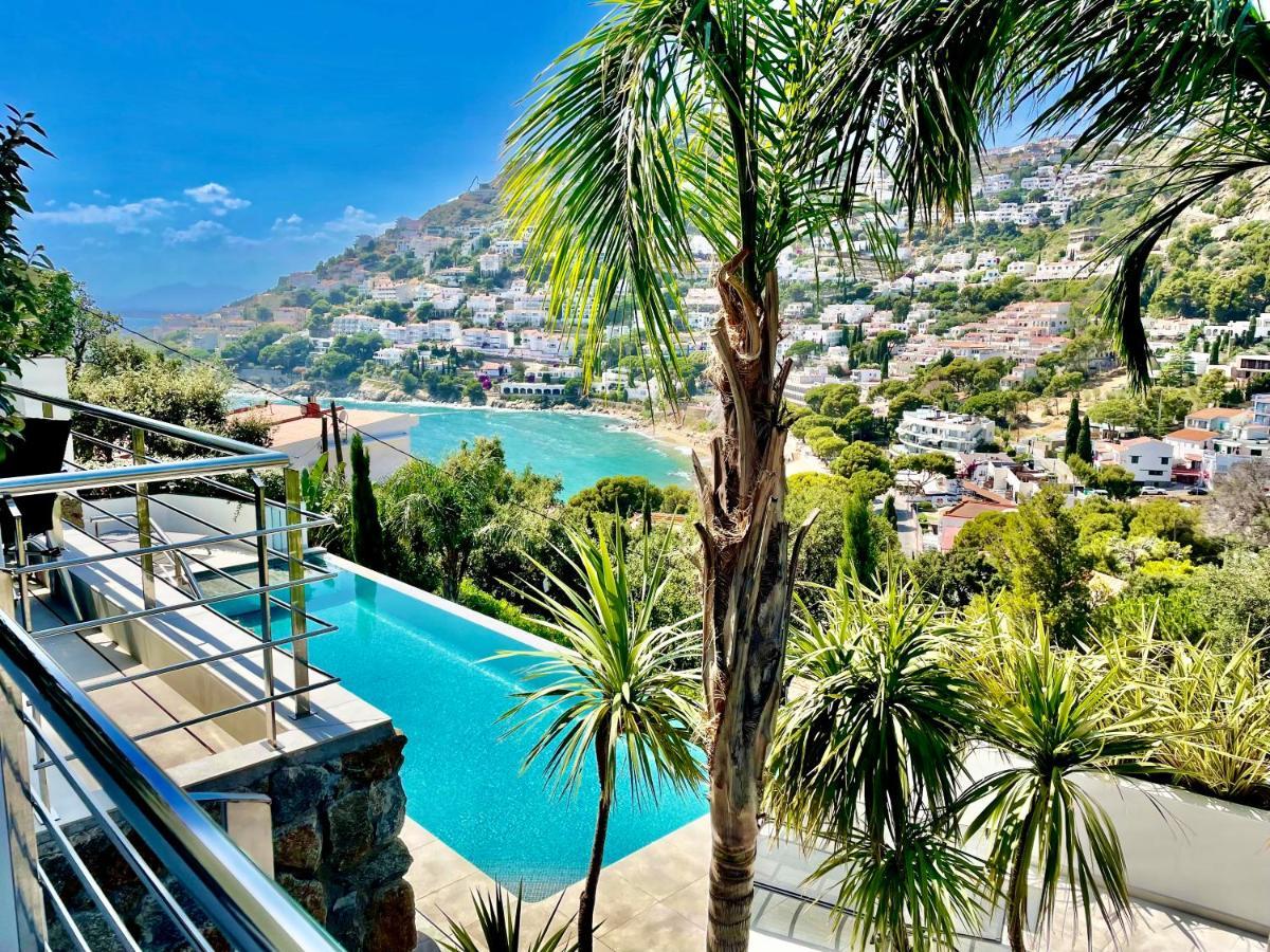 Castell Blau Apartment