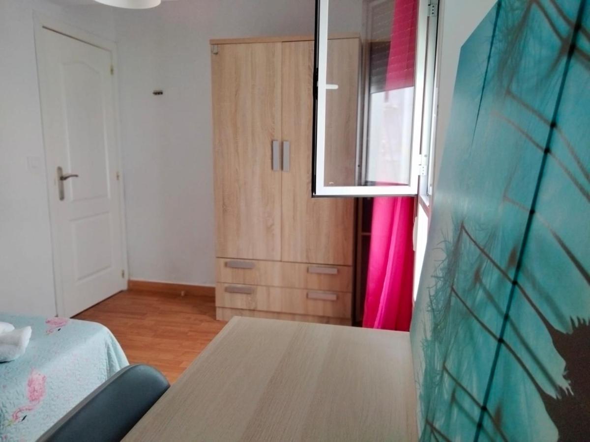 Apto. Trafalgar, Playa De La Cachucha. Wifi, A/c Apartamento