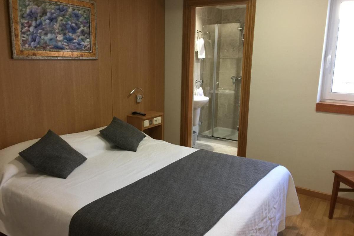 Hostal Iraipe Izaga Noáin