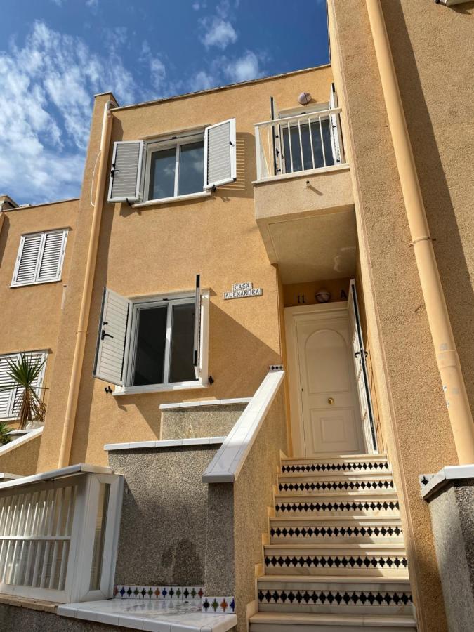 Casa Alexandra - Cosy 2bedroom Duplex Apartamento Torrevieja