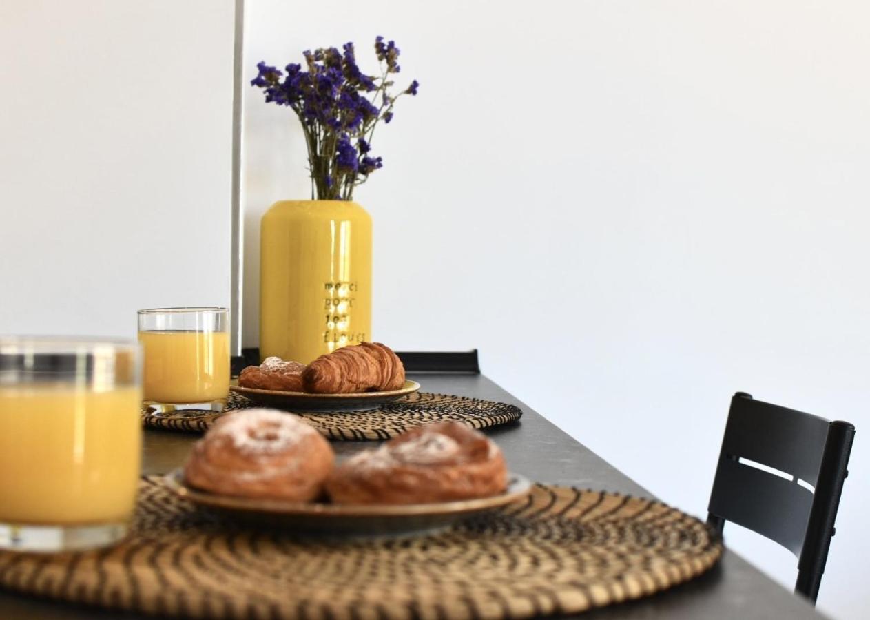 Myflats Deluxe Seafront Apartment *