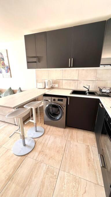 Casa Teddy - And Modern One Bedroom Tias