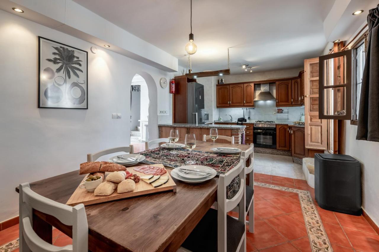 Town House With Roof Terrace And Plunge Pool Holiday home *
