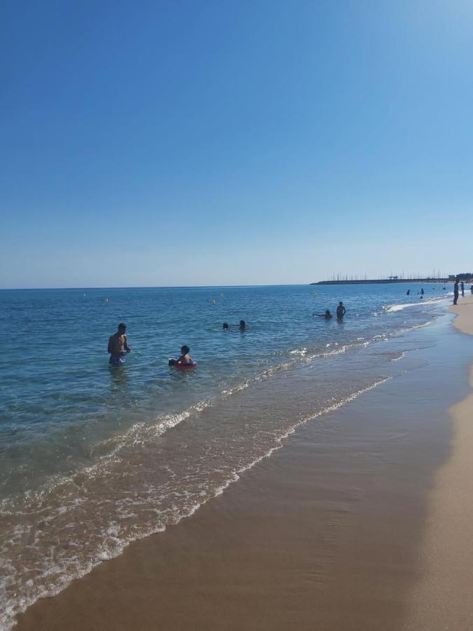 Junto La Playa Apartamento