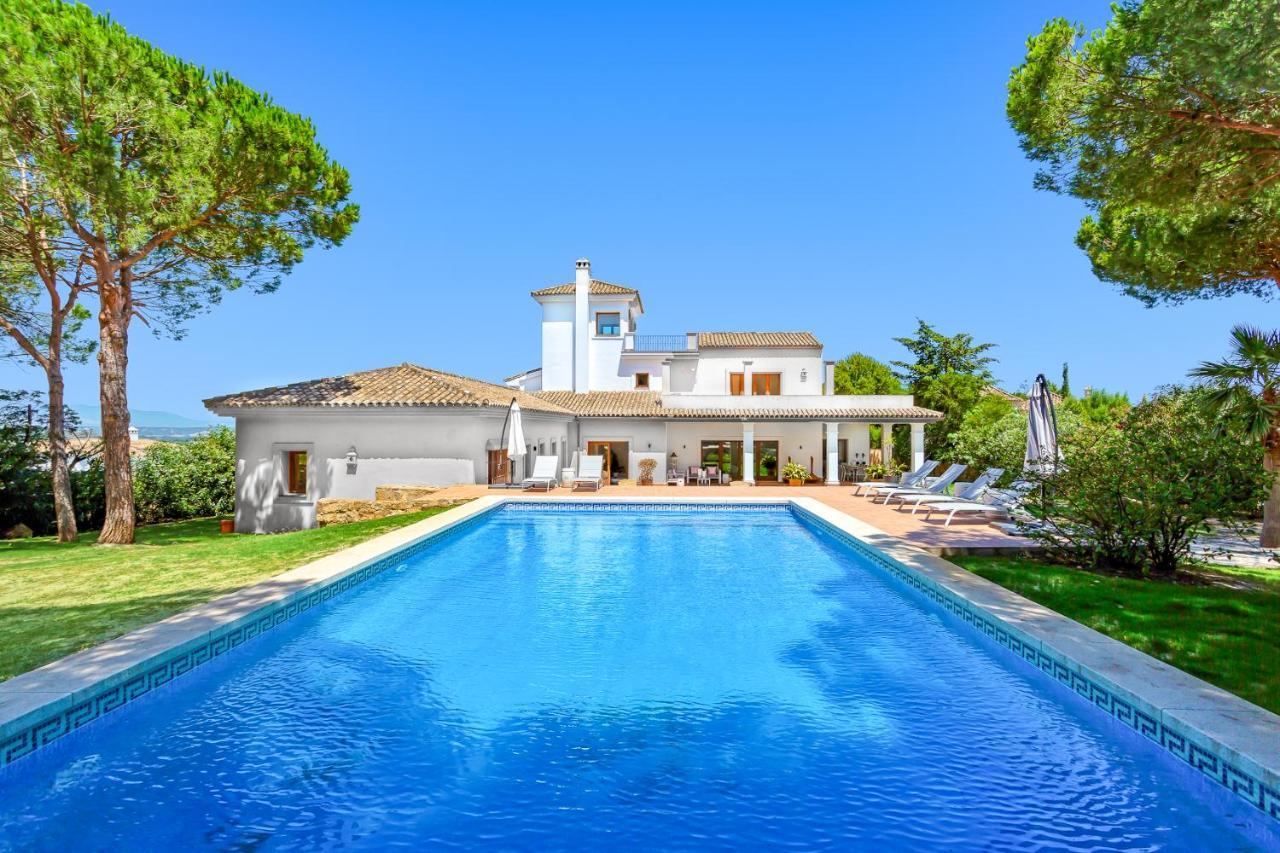 Villa Yolo Spaces - Sotogrande - White House